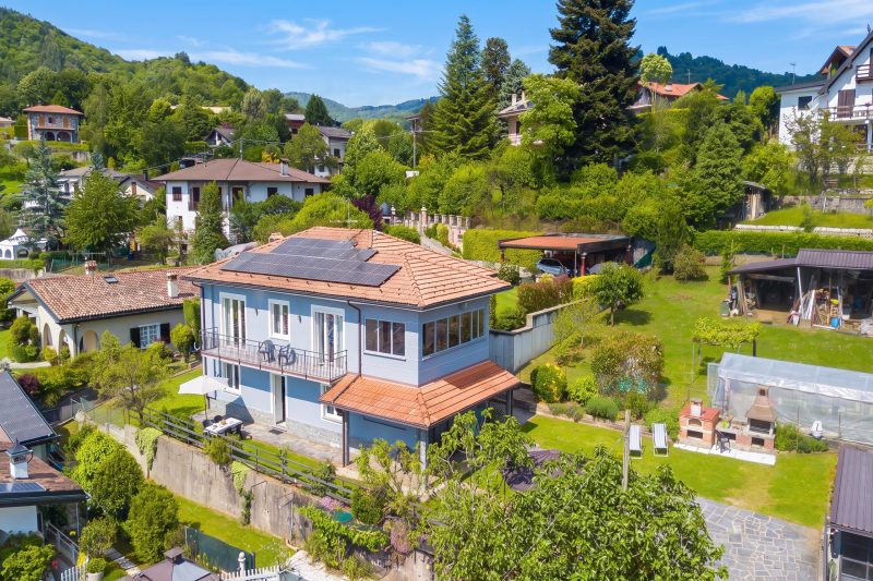 Zio Enry Terrace Apartment in Orta Lake