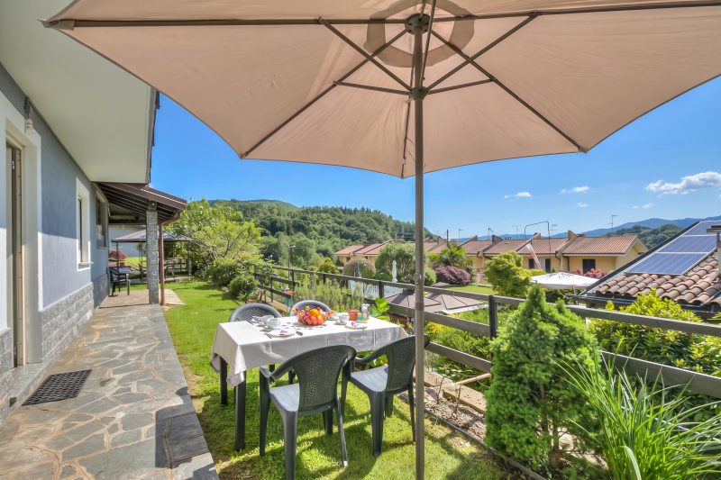 Zio Enry Terrace Apartment in Orta Lake