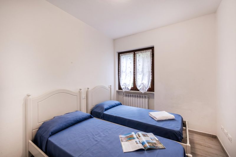 Casa al Ponte dei Marmi with Garden few Km to Sea