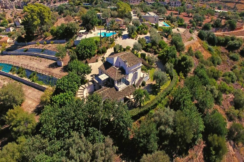 Villa Iris