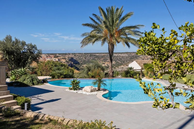 Villa Iris