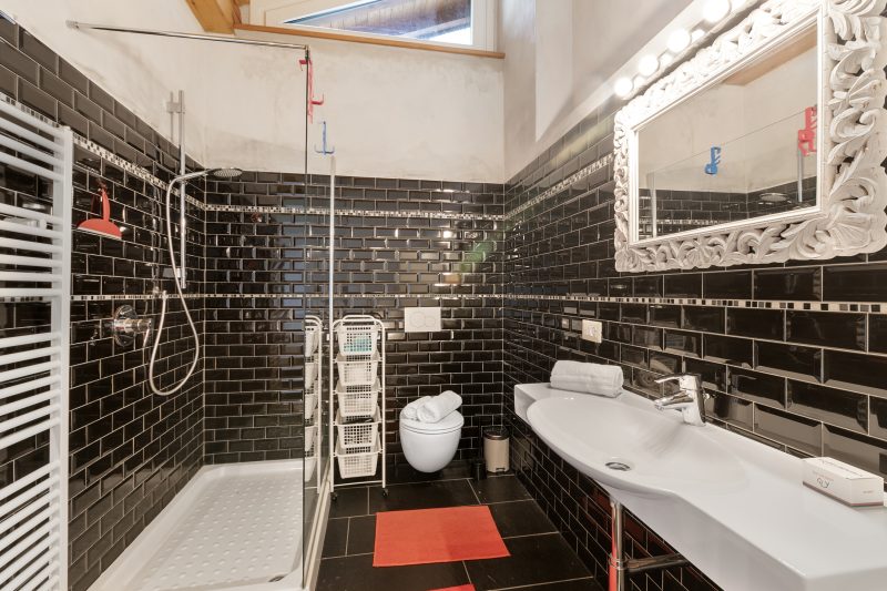 La Maison Du Lac - 50 meters from Lake , Private Parking&BBQ