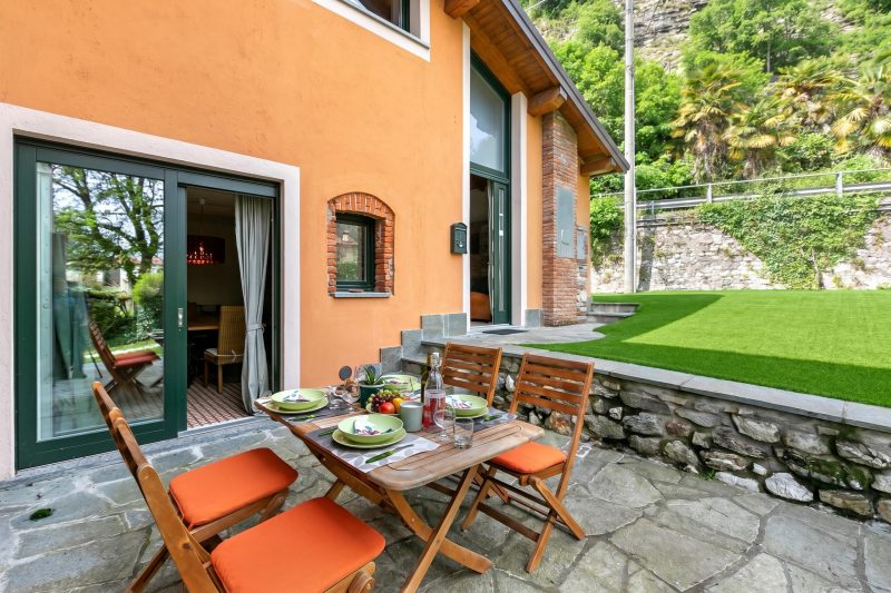 La Maison Du Lac - 50 meters from Lake , Private Parking&BBQ