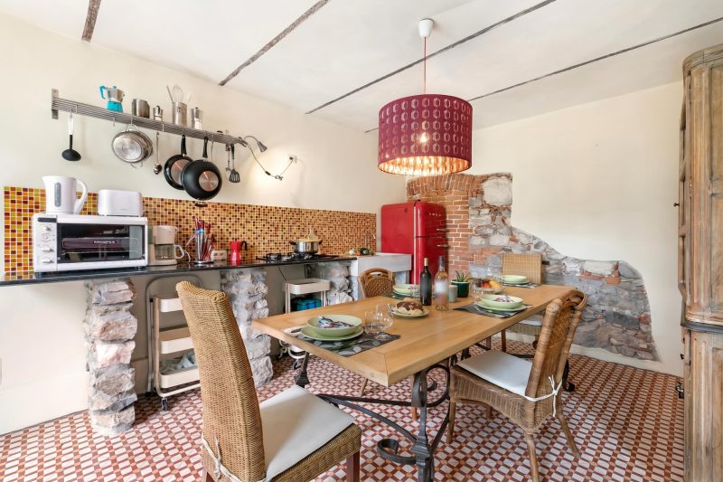 La Maison Du Lac - 50 meters from Lake , Private Parking&BBQ