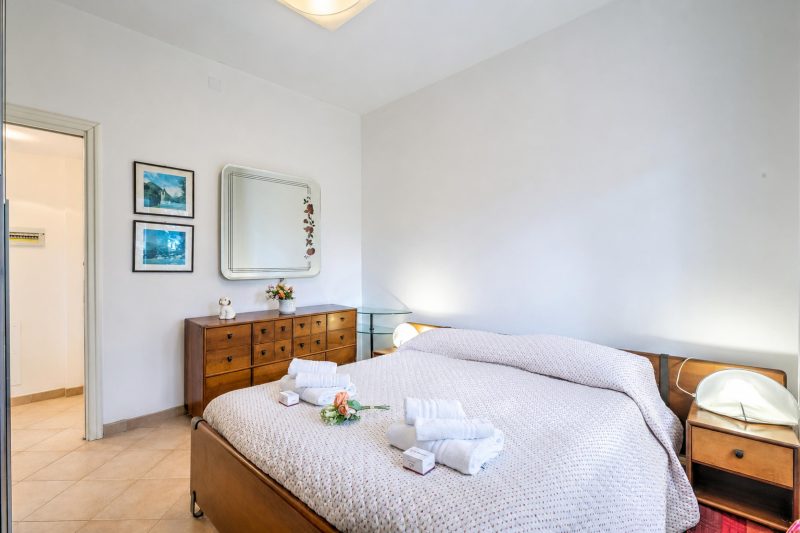 Gabri By The Sea with Balcony and Shared Garden