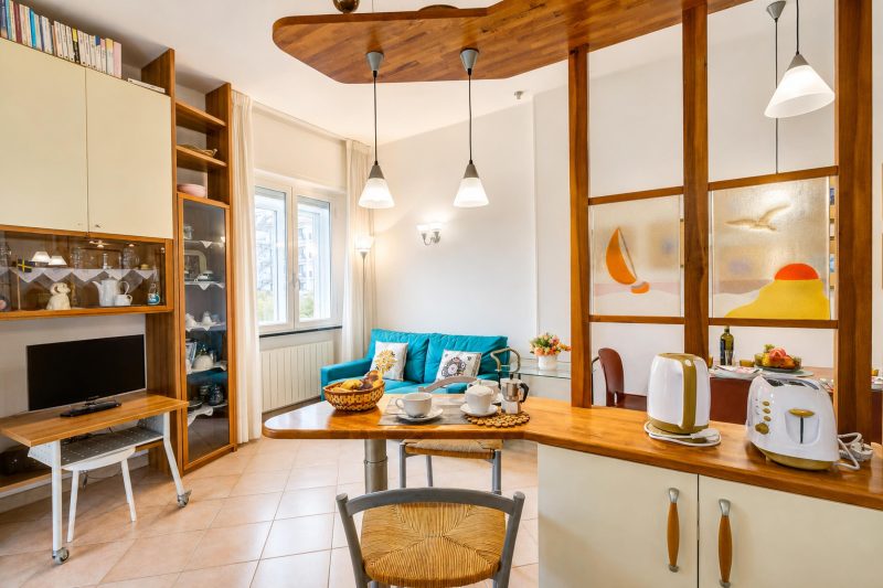 Gabri By The Sea with Balcony and Shared Garden