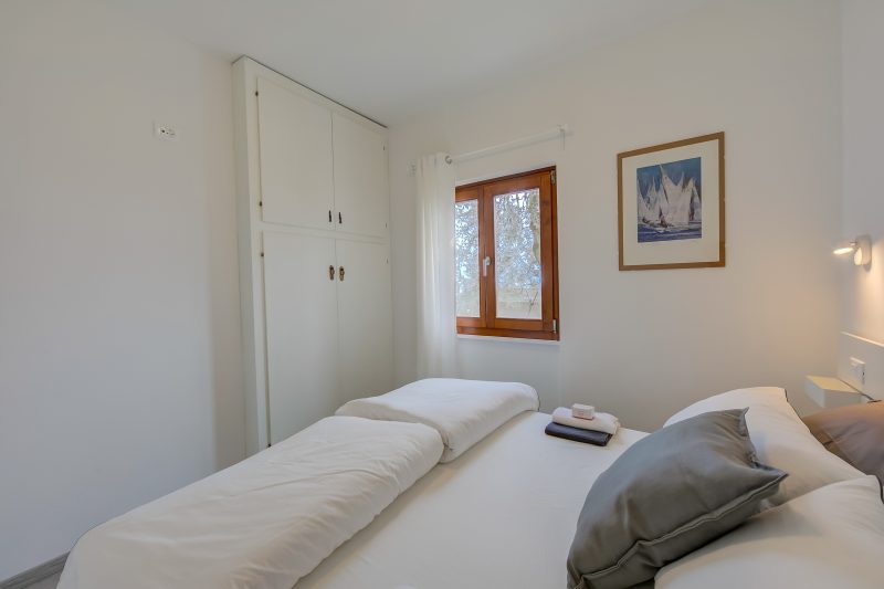 Relais Nanzello Garda Living 1 with Private Garden