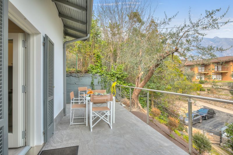 Relais Nanzello Garda Living 1 with Private Garden
