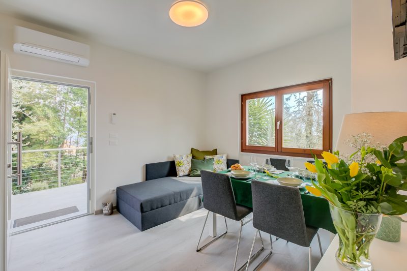 Relais Nanzello Garda Living 1 with Private Garden