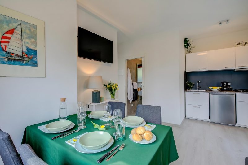 Relais Nanzello Garda Living 1 with Private Garden