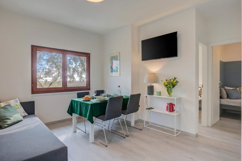 Relais Nanzello Garda Living 1 with Private Garden