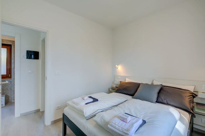 Relais Nanzello Garda Living 2 with Private Garden