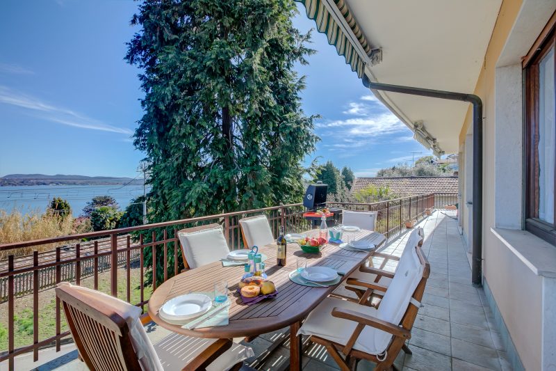 Blooming Villa Cos with Garden and Lake View