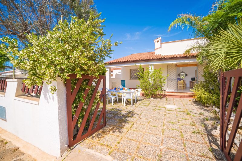 Villetta Fina Bella with Parking near Beach