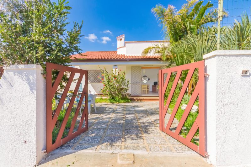 Villetta Fina Bella with Parking near Beach