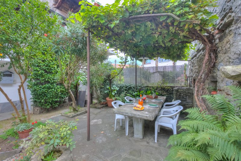 Il Cortiletto di Marina: Garden Apartment near Stresa