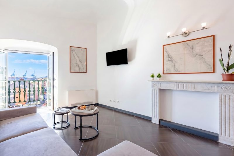 Sea View Apartment Next To Acquarium