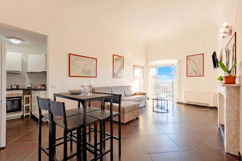 Sea View Apartment Next To Acquarium
