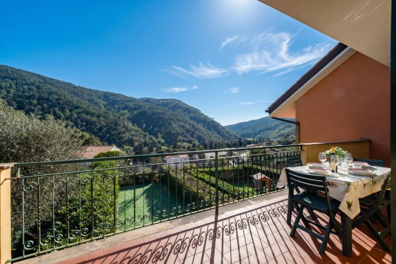 Peaceful Apartment with Terrace In Deiva Marina