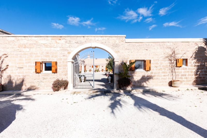Masseria Misocampo With Garden And Pool