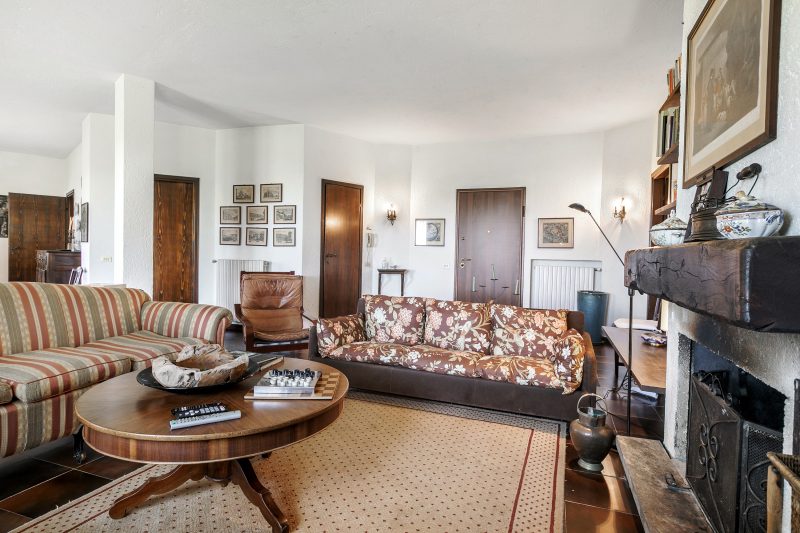 Three Lakes Villa Varese - Garden and Parking