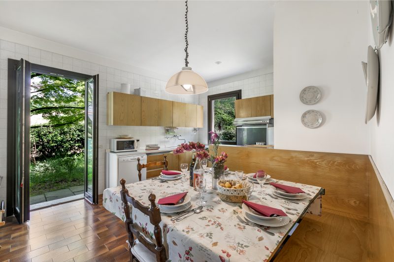 Three Lakes Villa Varese - Garden and Parking
