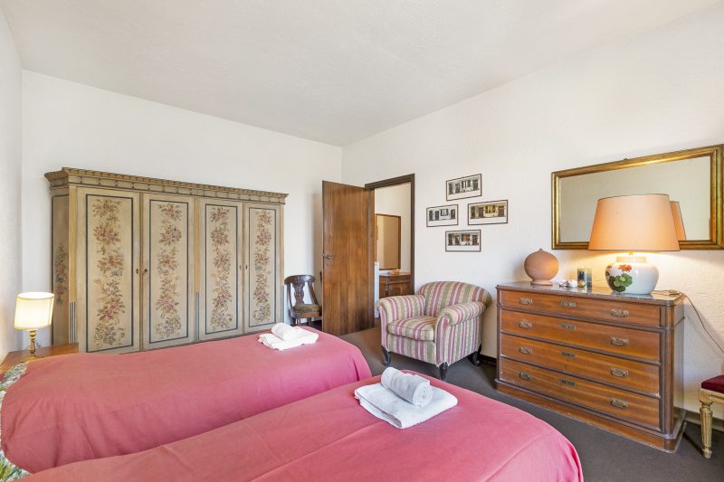 Three Lakes Villa Varese - Garden and Parking