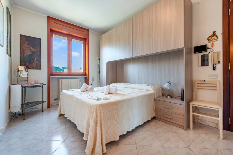 Porta Di Mare Apartment with Balcony and A/C
