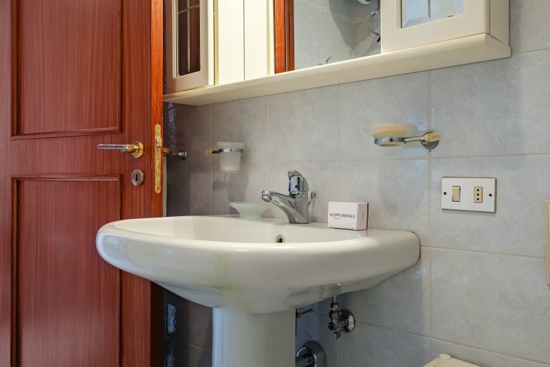 Porta Di Mare Apartment with Balcony and A/C