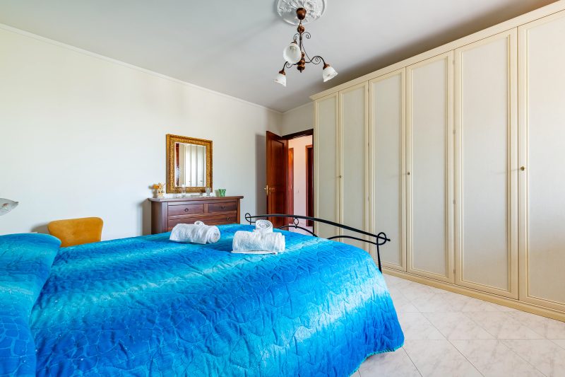 Porta Di Mare Apartment with Balcony and A/C
