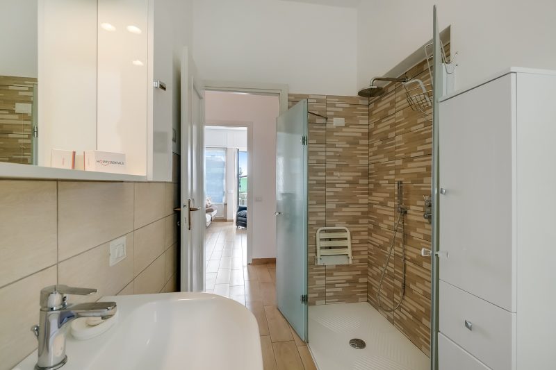 Il Giardino Di Dante Stresa Center: 2BR Terrace Apartment