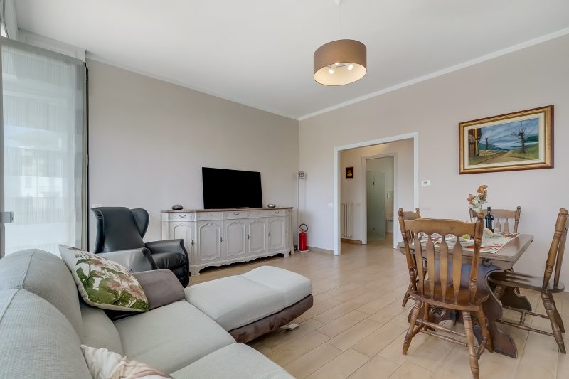 Il Giardino Di Dante Stresa Center: 2BR Terrace Apartment
