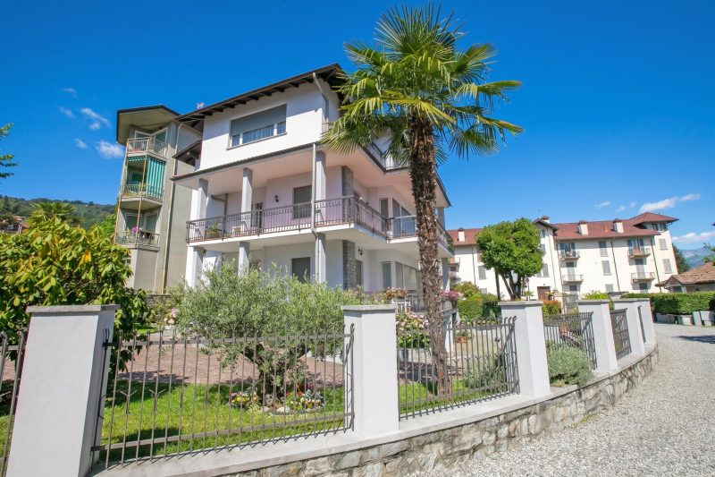 Il Giardino Di Dante Stresa Center: 2BR Terrace Apartment