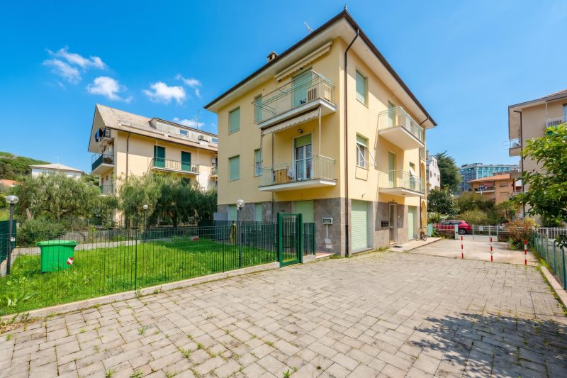 Cozy Apartment with Private Parking In Sestri Levante