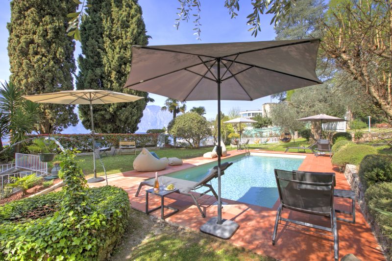 Villa Schlosser Lake Front & Private Pool