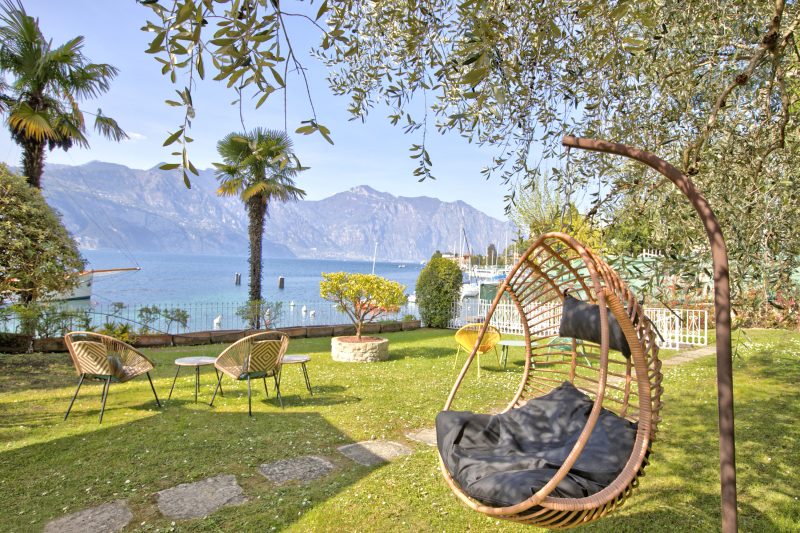 Villa Schlosser Lake Front & Private Pool