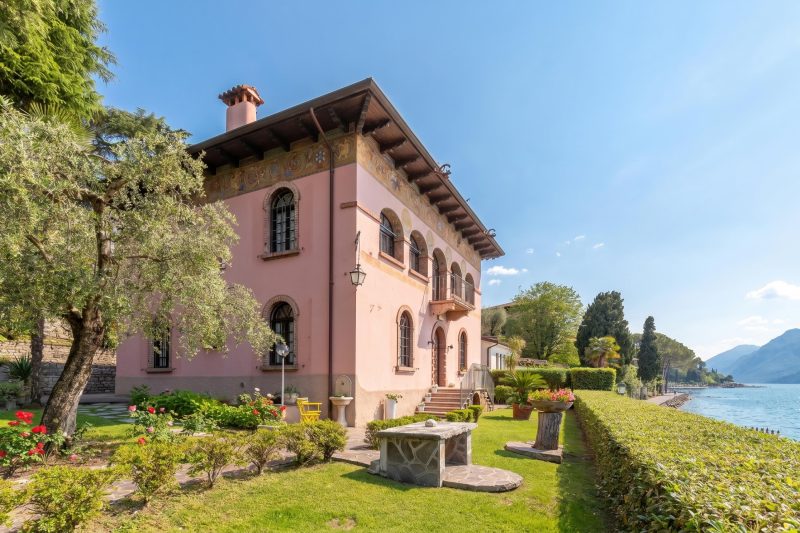 Villa Schlosser Lake Front & Private Pool