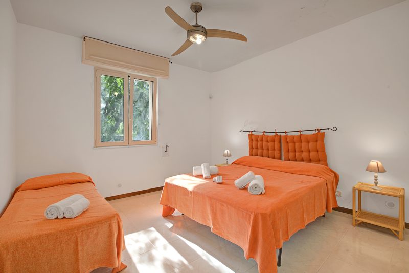 Villa Dei Fanti - Beachfront Villa with Garden