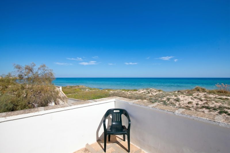 Villa Dei Fanti - Beachfront Villa with Garden
