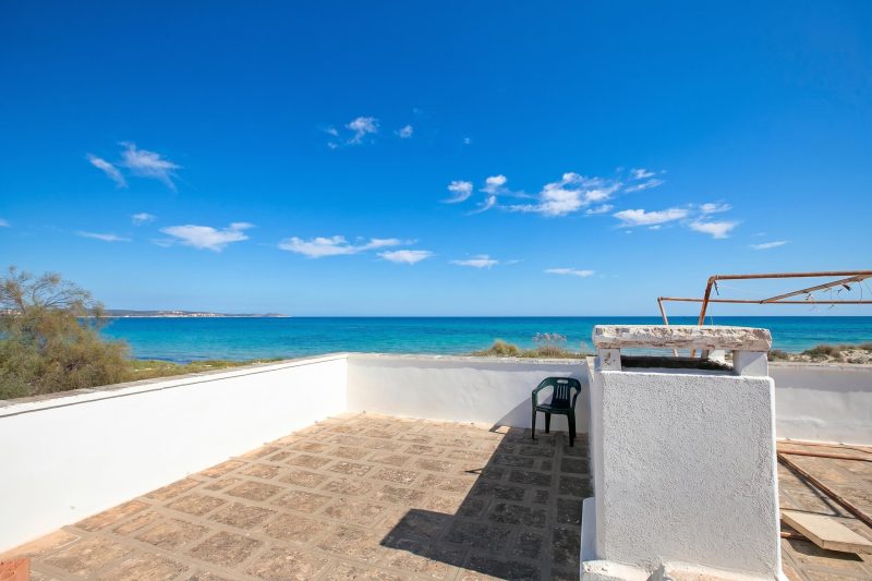 Villa Dei Fanti - Beachfront Villa with Garden