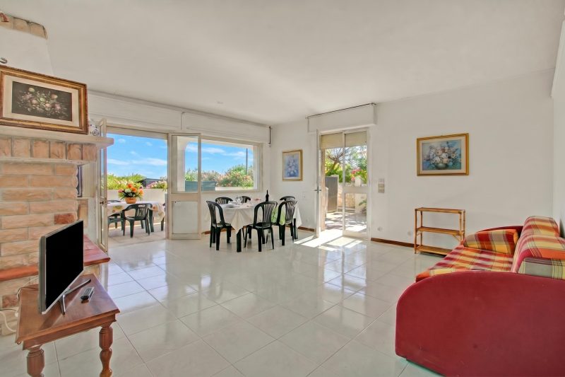 Villa Dei Fanti - Beachfront Villa with Garden