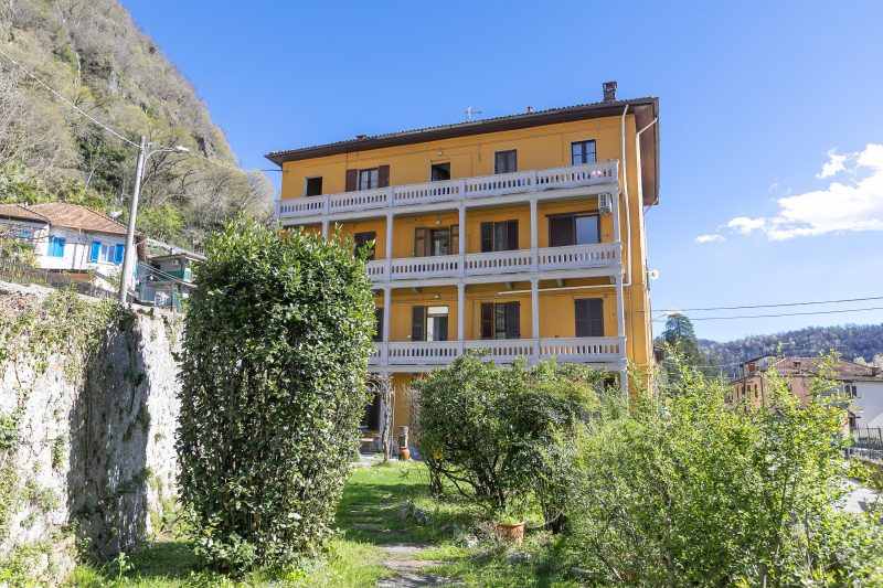 Patty Apartment in Laveno Center & Walk-to-Lake