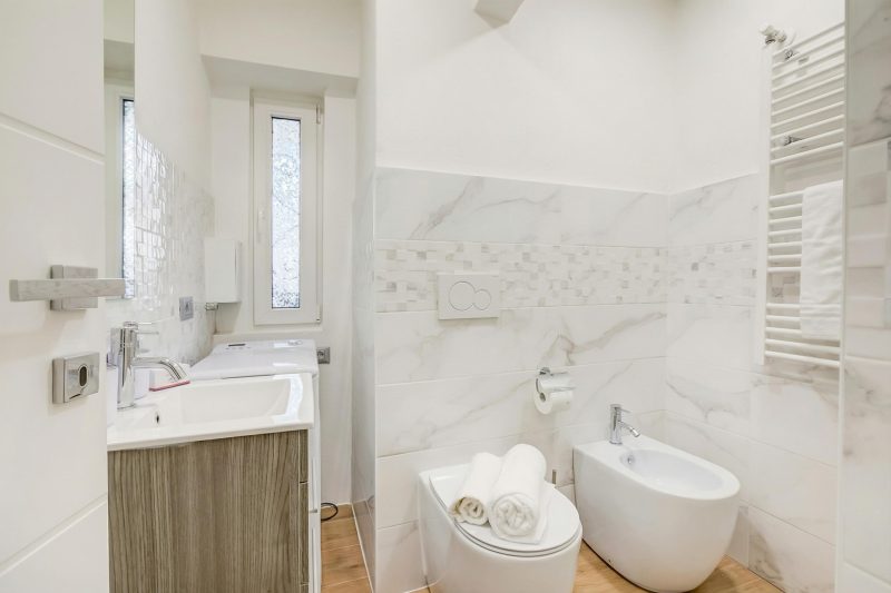 Patty Apartment in Laveno Center & Walk-to-Lake
