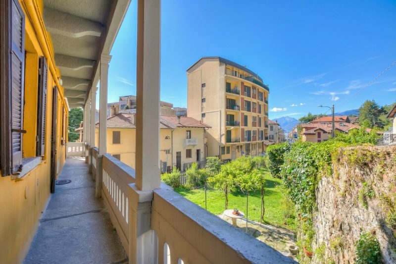 Patty Apartment in Laveno Center & Walk-to-Lake