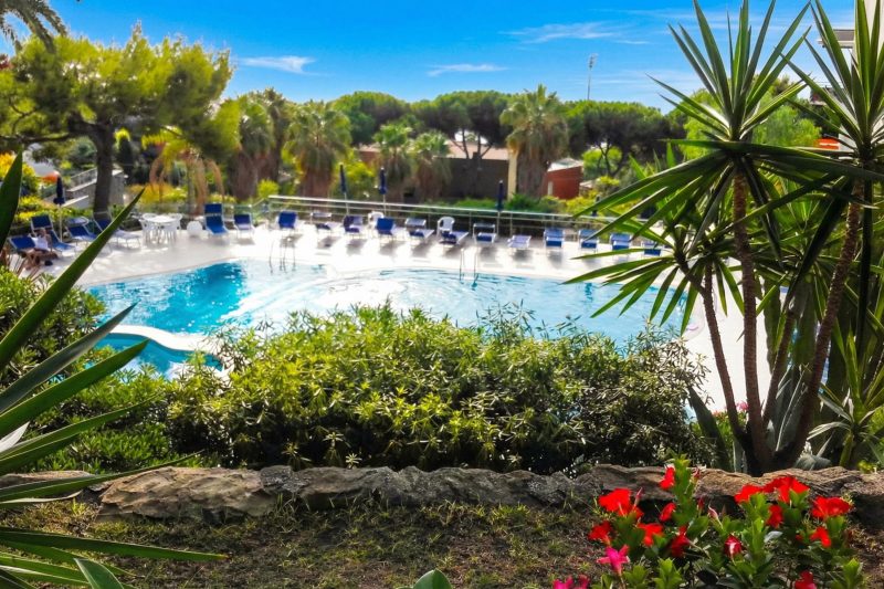 Bilocale Vista Mare con Piscina SeaView Balcony + Pool