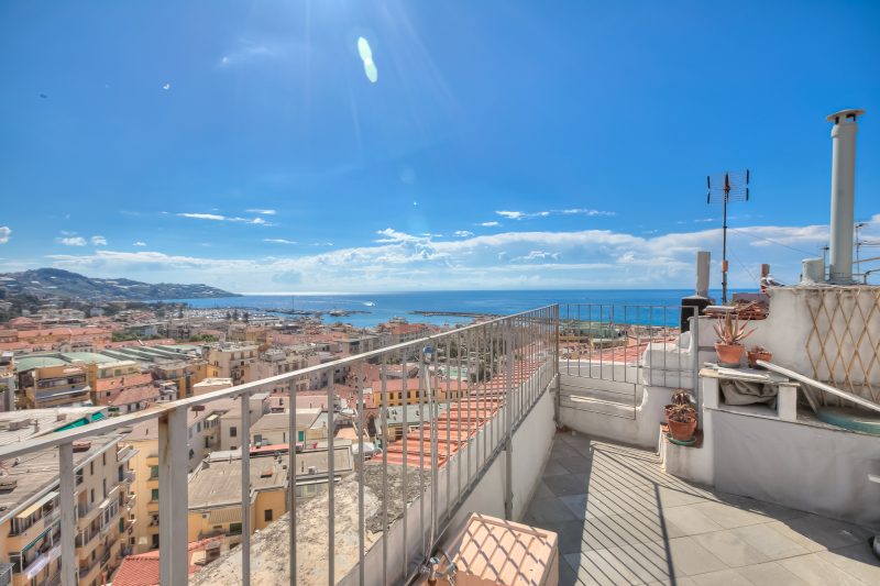 La Terrazza Del Nonno with Sea-View Terrace