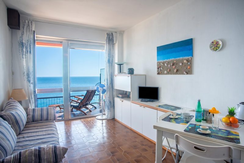 Sole Surf E Relax, Sea-View Balcony Apartment