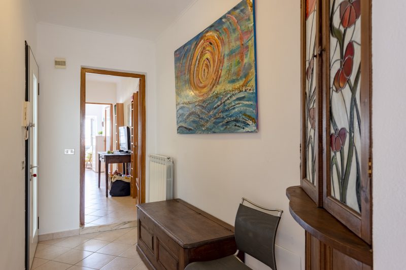 Kimera Del Parasio Historic Apartment for 4