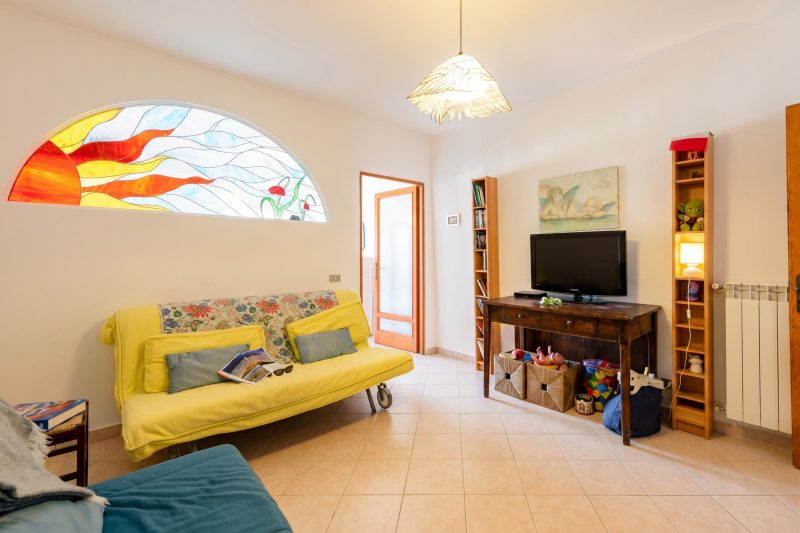 Kimera Del Parasio Historic Apartment for 4