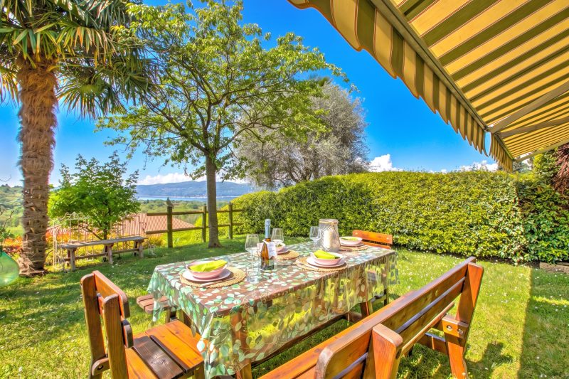 HomeSweetHome Lake-View Villetta a schiera with Garden